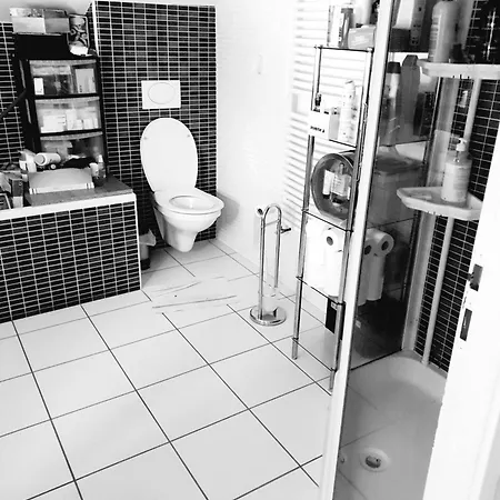 Chez Germaine Лурд