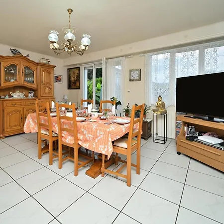 Chez Germaine Lourdes