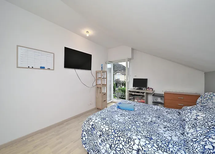 Chez Germaine בית הארחה