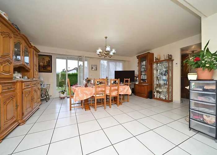 Chez Germaine בית הארחה