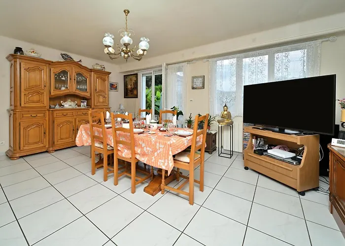 Chez Germaine לורדה